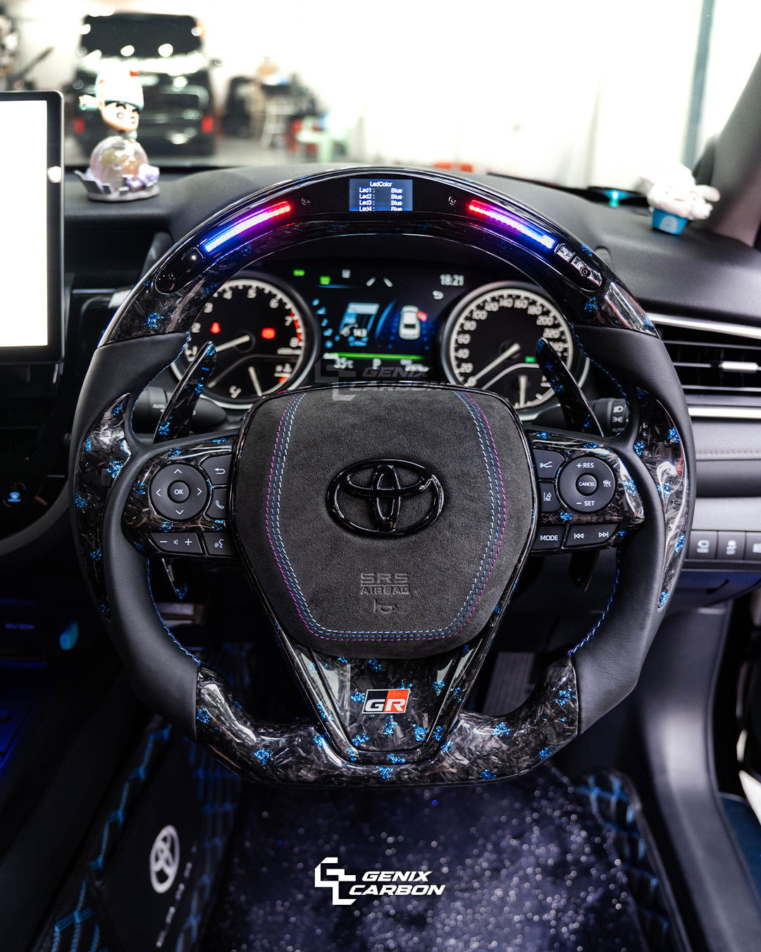 Toyota Harrier (XU80) 2020+ | Camry 2017+ Carbon Fiber Steering Wheel