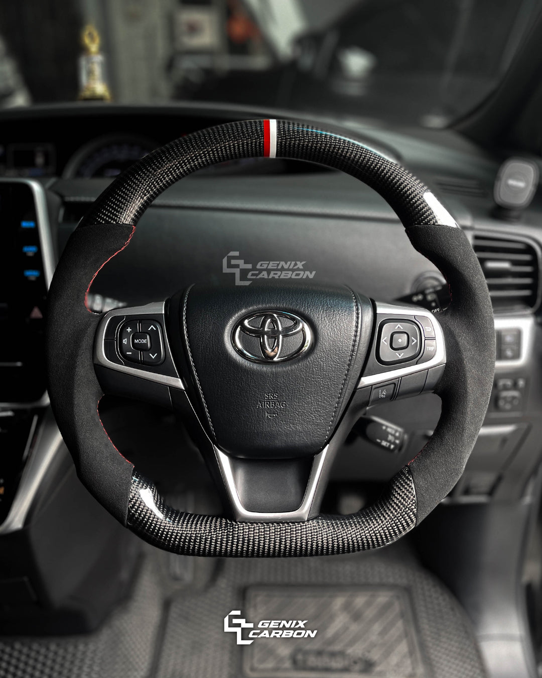 Toyota Harrier (XU60) 2013+ Carbon Fiber Steering Wheel