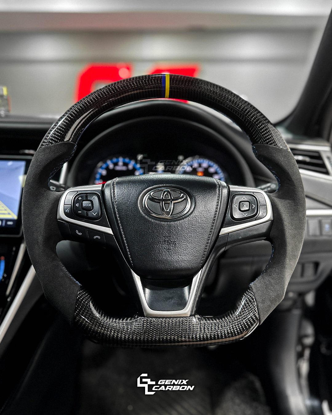 Toyota Harrier (XU60) 2013+ Carbon Fiber Steering Wheel